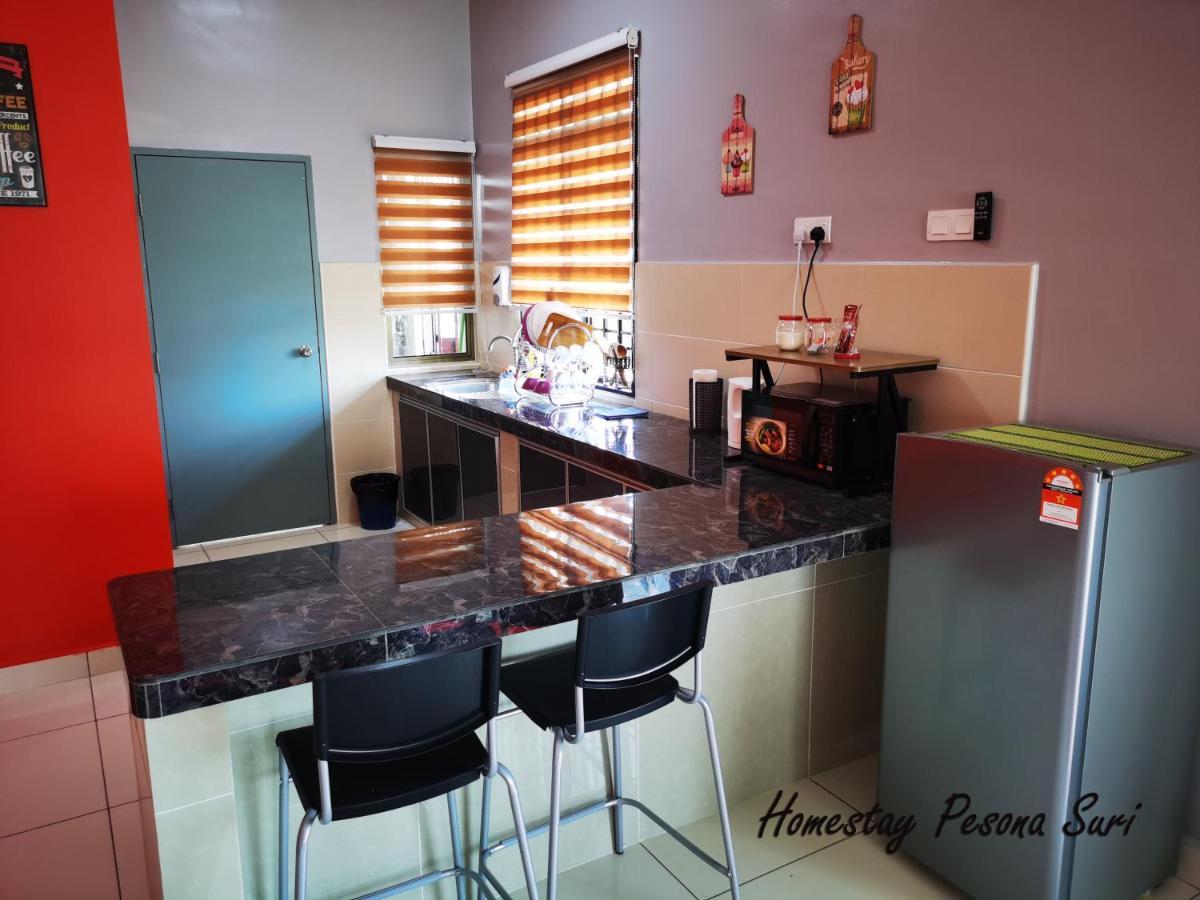 Pesona Suri Homestay باتو باهات المظهر الخارجي الصورة